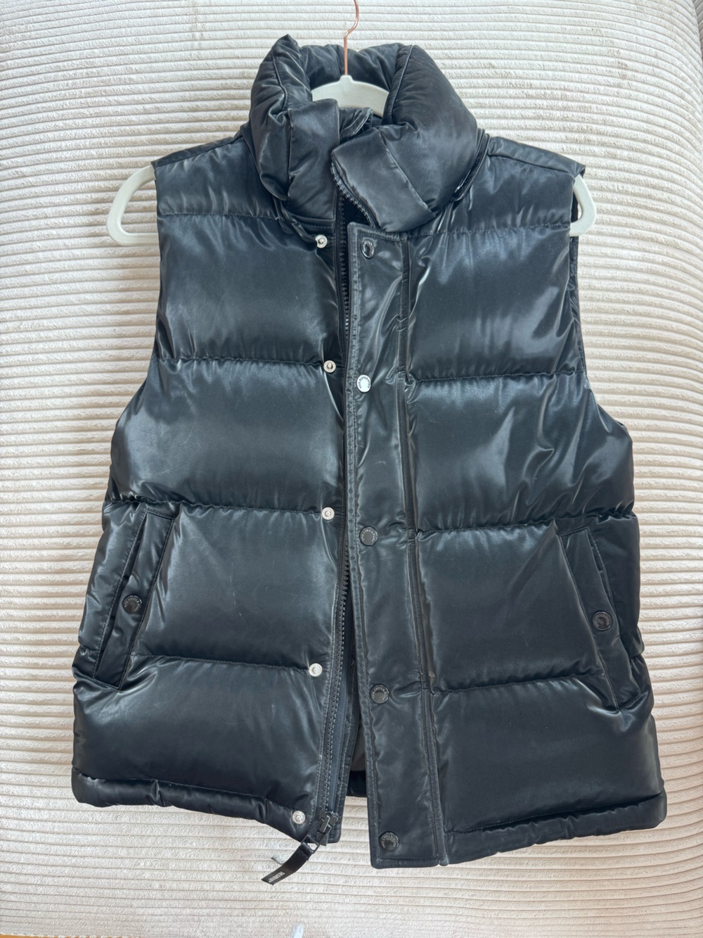 Aritzia Super Puff Black Liquid Shine Puffer Vest